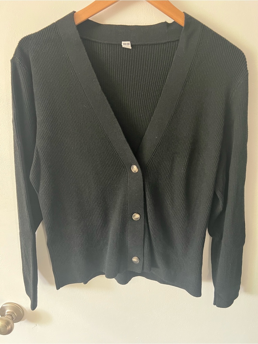 Uniqlo Black Ribbed V-Neck Button Cardigan